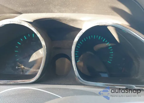 2011 Chevrolet Traverse Ls z USA, uszkodzony, nr VIN 1GNKREED0BJ185937